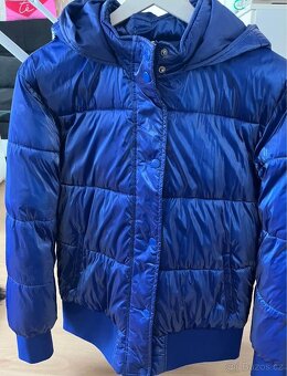Zimní ORIGINÁL BUNDA GUESS, velikost S/M - 4