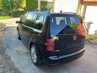 VW Touran 2.0 TDI - 4