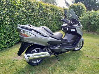 Suzuki Burgman 400i - 4