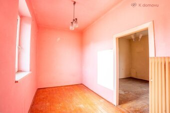 Prodej rodinného domu k rekonstrukci 164 m2, pozemek 412 m2 - 4