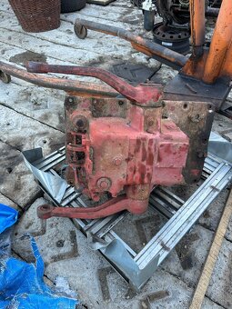 Prodám hydrauliku ze zetoru super 35 - 4