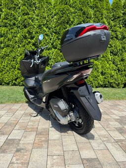 Honda PCX 125 MY23 - 4