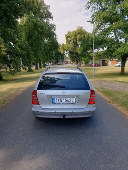 Mercedes - 4