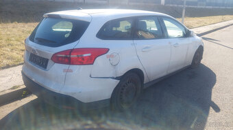 FORD FOCUS 1.6 - 4