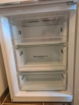 Lednička s mrazákem LG - 4