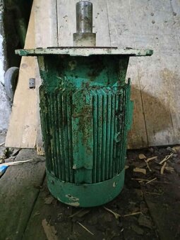 přírubový elektromotor 11kw - 4