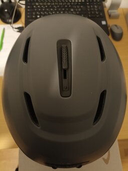 Lyžařská helma a brýle - 4