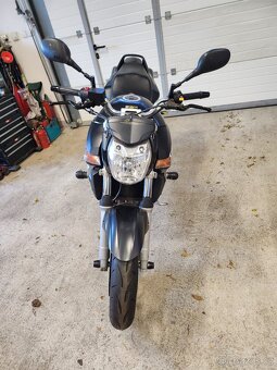 SUZUKI GSR600 - 4