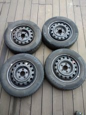 4x zimní pneu s plechovými disky - 4