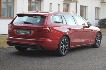 Volvo V60 D3 Momentum Automat+LED+Tažné+Panorama - 4