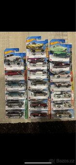 Nove hotwheels 40,-/ks - 4