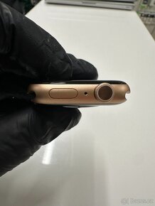 Apple Watch Series 6 GPS Gold, 44mm - 4