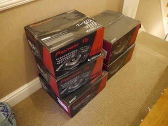 Pioneer CDJ2000 NXS, DJM2000 NXS, PLX1000, KRK Rokit 5 DJ Bu - 4