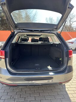 VW Passat B8 Highline Panoramatická střecha, navigace, plná - 4