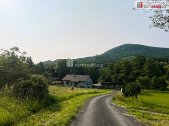 Prodej stavebního pozemku 788 m2 v Bordovicích - 4