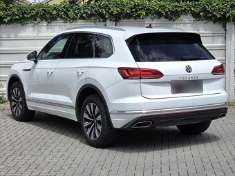 Volkswagen Touareg 3,0 TDi 210kW 4M Eleg.Vent.sed. ČR 1.maj - 4