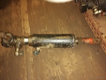 Prodám  náhradní díly na DESTA DVHM 2522-3222LX: Diferenciál - 4