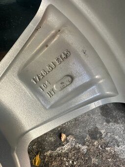 Kompletní sada zimních kol Toyota C-HR - 4