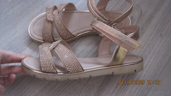 Boty, tenisky BEJO, sandálky Baťa, vel. 33, 34 - 4