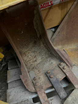 PODKOP na nakladač HON UN 053 a malou lžíci k tomu - 4