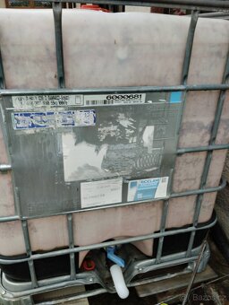 Prodám kontejner na vodu 1000l - celkem 2 ks - 4