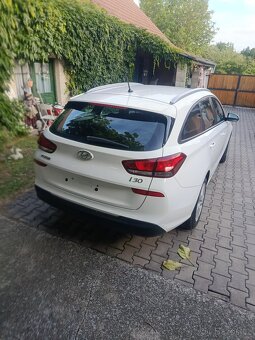Hyundai i30 combi 1.0,88 kw r.v. 2017/11 - 4