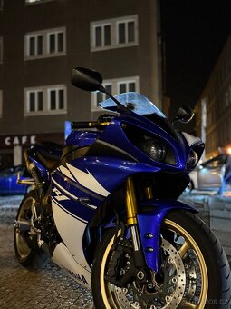 Yamaha R1 big bang - 4