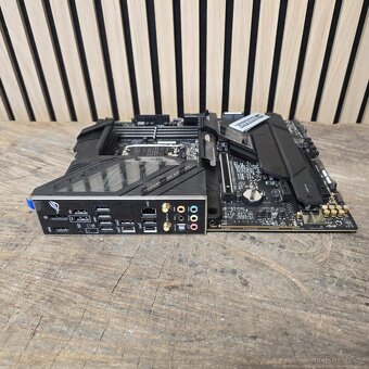 ASUS ROG STRIX Z790-H GAMING WIFI - ZÁRUKA - 4