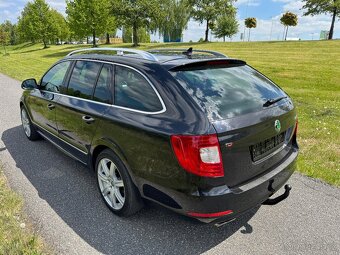 ŠKODA SUPERB II 2.0 TDI COMBI/DSG/125 kW/ZÁRUKA/JARNÍ SLEVA - 4