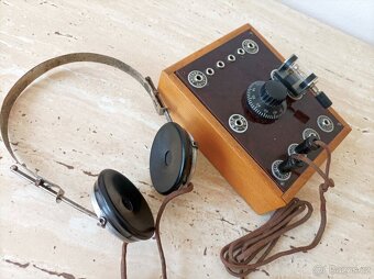 Starožitná krystalka - rádio v dřevěné bedničce, 20. léta - 4
