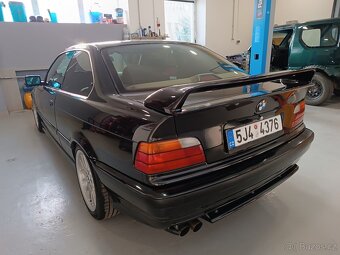 BMW E36 COUPE 323i - 4