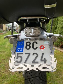 Suzuki Intruder VS 750 - 4
