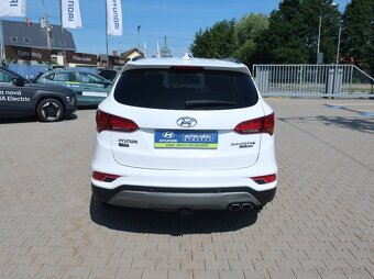 Hyundai Santa Fe 2.2CRDi 147kW 4x4 AUTOMAT 7MÍST TAŽNÉ 1MAJ - 4
