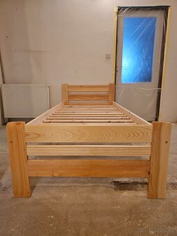 Lakovaná masivní postel s roštem 90x200 - 4