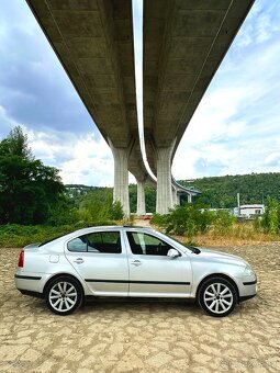 Škoda Octavia 2, 2.0 TDI PD DSG Elegance 103kW - 4