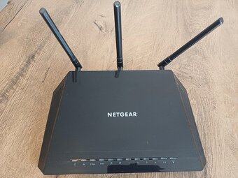 Netgear AC1750 R6400v2 Wi-Fi Router - 4