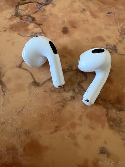 AirPods 3. Generace - 4