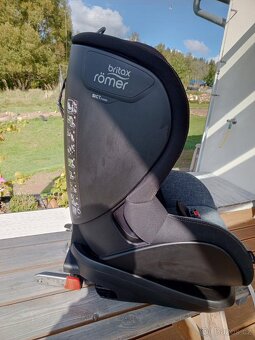 Britax Römer TRIFIX² i-SIZE – dětská autosedačka - 4