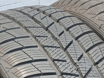 zimní orig alu kola Škoda Superb 3 215/55/17 vzorek 7mm - 4