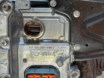 Ford kuga 2,5 hybrid 4x4 r.v.2021  vysokonapěťová  baterie - 4