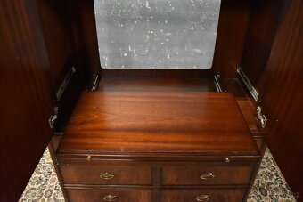 Televizní komoda - 4