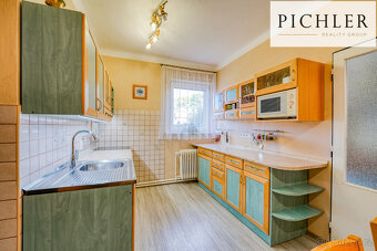 Prodej rodinného domu 2 bytové jednotky, okrasná zahrada - 4