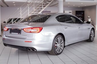 Maserati Quattroporte - 4