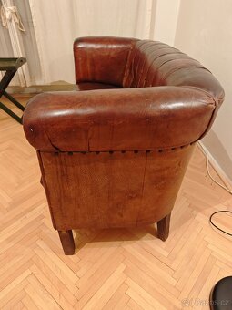 Luxusní kožená CHESTERFIELD sedačka - 4