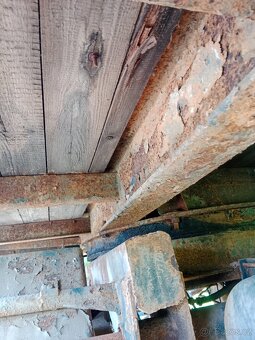 Vlek velký s točnici 7. 2,4M - 4