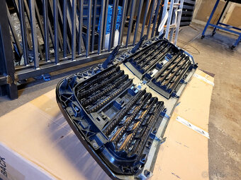 Přední maska dodge RAM 1500 - 4