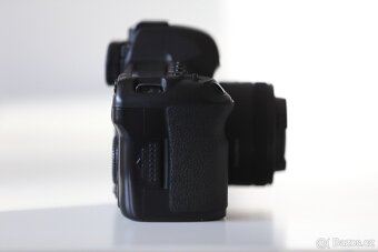 Canon EOS 5DM II - 4