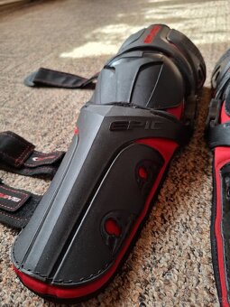 Kolenní chrániče EVS epic - 4