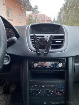 Prodám Peugeot 207, rok registrace 2007 - 4