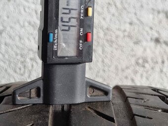 Letní Semperit 225/60/15 - 4